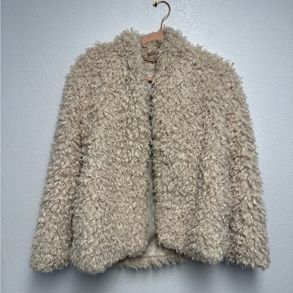 Abercrombie & Fitch Jackets & Blazers - Abercrombie & Fitch Cream Sherpa Teddy Jacket Medium Cozy Boxy